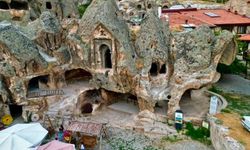 Afyon'un açık hava müzesi rekora koşuyor: 3 bin yıllık Frig Vadisine ziyaretçi akını!