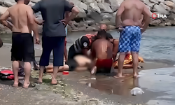 Dakikalarca kalp masajı yapıldı! Denizde fenalaştı, kalp krizi şüphesiyle hastaneye kaldırıldı