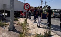 Tır ile otomobil çarpıştı: 2 ölü, 2 yaralı