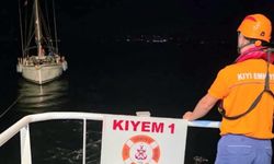 Denizde mahsur kaldılar! Ekipler imdadına yetişti