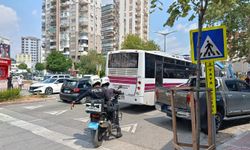 Yolcu minibüsünün yaya geçidinde çarptığı genç kız öldü
