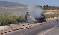 Yozgat'ta devrilen otomobil yandı: 1 ölü, 3 yaralı