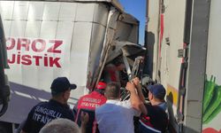 Kamyon tırla çarpıştı: 1 ölü, 1 yaralı