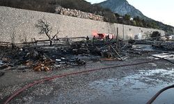 Antalya’da balıkçı barınağında korkutan yangın