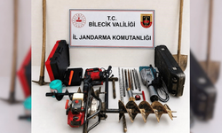 Darphane emeklisi ve 4 arkadaşı define ararken yakalandı