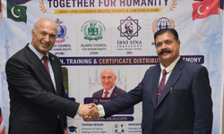 Dr. Kemal Aydın'a uluslararası insan hakları ödülü