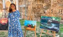 Engel tanımayan ressam, eserlerini sanatseverlerin beğenisine sundu