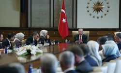 Cumhurbaşkanı Erdoğan, okul saldırısında hayatını kaybeden öğrencilerin velilerini kabul etti