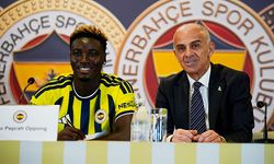 Fenerbahçe, Kojo Peprah Oppong için imza töreni düzenledi