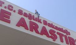 Hatay’da ilginç olay! Çatıya çıkan kişiyi “Karpuz keselim gel” diyerek ikna ettiler