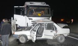 Kastamonu'da tır ile otomobil çarpıştı: Kazada sürücü ile eşi hayatını kaybetti