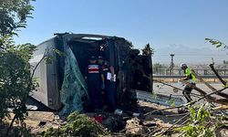 Kayseri’de yolcu otobüsü devrildi! 20 kişi yaralandı