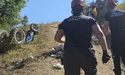 Devrilen traktörün altında kalan sürücüden acı haber