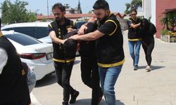 Mezarlıkta kapkaç yaptılar, çaldıkları telefondan 97 bin TL aktardılar