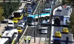 İstanbul'da tramvay raydan çıktı!