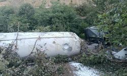 Bolu’da tır devrildi: 1 ölü, 1 yaralı
