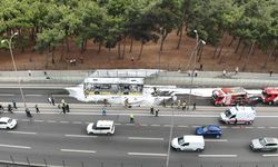 Bakırköy'de yanan İETT otobüsü kullanılamaz hale geldi