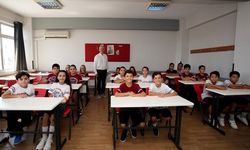 İzmir'deki "ikizler okulu"na 9 ikiz daha katıldı