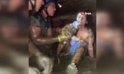 Nepalli kadın, sel felaketinin 11'inci gününde çamur dolu evinde sağ bulundu