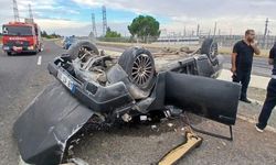 Arka lastiği kopan otomobil kontrolden çıkıp takla attı! 5 kişi yaralandı