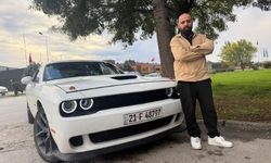 Asgari ücretle 9 milyonluk lüks otomobile biniyor! Benzin için yemekten kısıyor