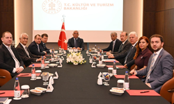 Bakan Ersoy, Antalya'da Rus diplomatlarla bir araya geldi