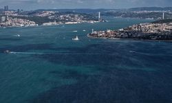 İstanbul Boğazı turkuaza büründü