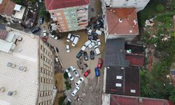 Sarıyer’de sel felaketi! Yollar göle döndü, araçlar üst üste yığıldı