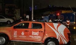 Sarıyer’de selde yolun karşısına geçmeye çalışırken düşen bir kişi hayatını kaybetti