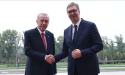 Sırbistan'da kritik seçim! Vucic ile protestocu öğrenciler sandıkta karşı karşıya