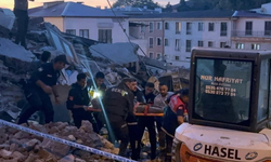 Zonguldak’ta 3 katlı bina çöktü: 1 ölü, 1 yaralı