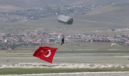 Erciyes-2025 Tatbikatı: Mehmetçik’ten gökyüzünde güç gösterisi