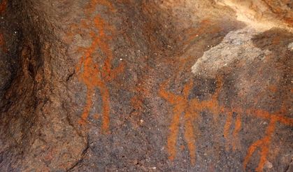 Neolitik Çağ'a ait insan figürlü kaya resimleri keşfedildi