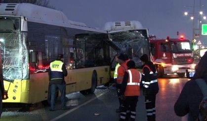 Başakşehir'de 3 İETT otobüsünün karıştığı kaza kamerada