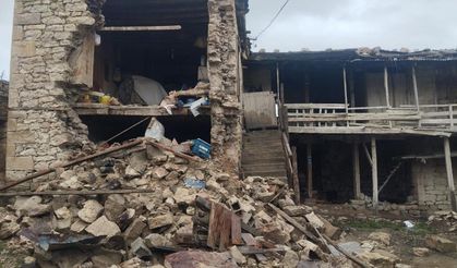 Vefat eden komşusunun evini görüntülediği anda ev çöktü