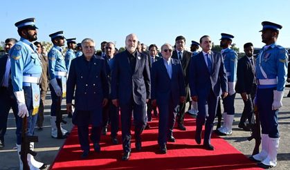 İran heyeti Pakistan’dan ayrıldı