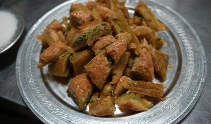 Gazianteplilerin yeni tatlısı "Baklavalı helva"