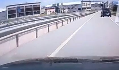 Trafikte pes dedirten manevra