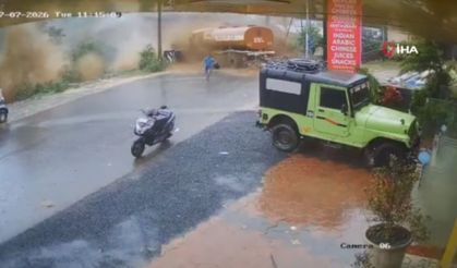 Hindistan’da heyelan tankeri ve insanları sürükledi: 3 ölü, 9 yaralı