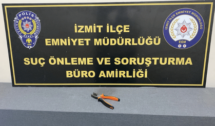 Penseyi silah gibi gösterip şoförü tehdit eden yolcu yakalandı