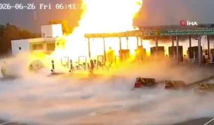 LPG yüklü tanker gişelerde alev aldı: Ortalık savaş alanına döndü