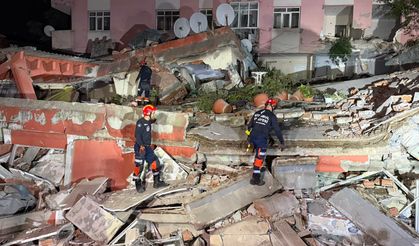 Bahçelievler'de 4 katlı bina çöktü