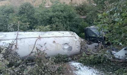 Bolu’da tır devrildi: 1 ölü, 1 yaralı