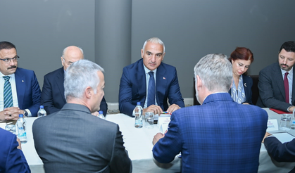 Bakan Ersoy, İtalyan mevkidaşı Giuli ile bir araya geldi