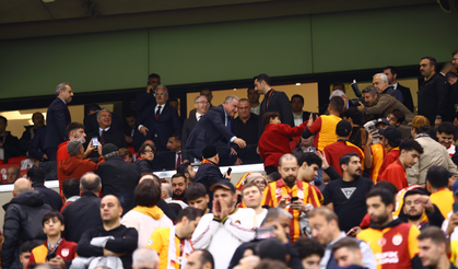 Bakan Osman Aşkın Bak, Galatasaray - Barcelona maçını izledi