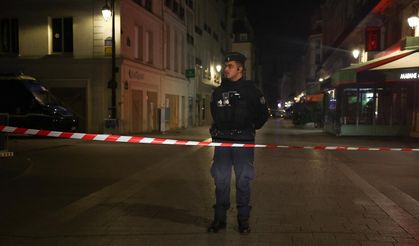 Paris ve Lyon'da kısmi sokağa çıkma yasağı 1 gün uzatıldı