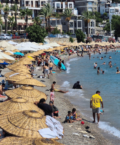 Bodrum'da sahiller doldu taştı