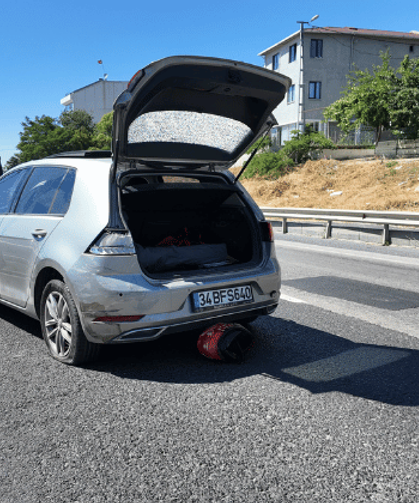 Otomobile arkadan çarpan genç motosiklet sürücüsü hayatını kaybetti
