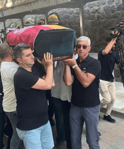 Aziz Üstel İzmir’de son yolculuğuna uğurlandı