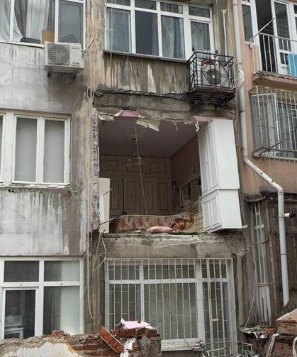 Deprem oldu zannetiler, odanın duvarı yıkıldı